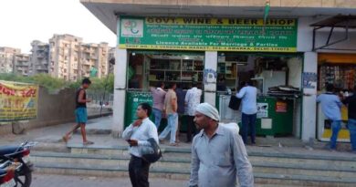 A liquor shop in Delhi (Representational Image). Photo: Rakesh Raman / RMN News Service