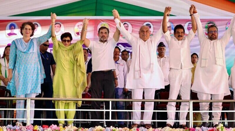 Congress leaders Rahul Gandhi and Priyanka Gandhi with other politicians at an election rally in Haryana on September 30, 2024. Photo: Congress