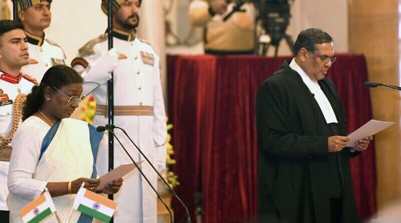 Justice Sanjiv Khanna sworn in as the Chief Justice of the Supreme Court of India at Rashtrapati Bhavan on November 11, 2024. Photo: Rashtrapati Bhavan